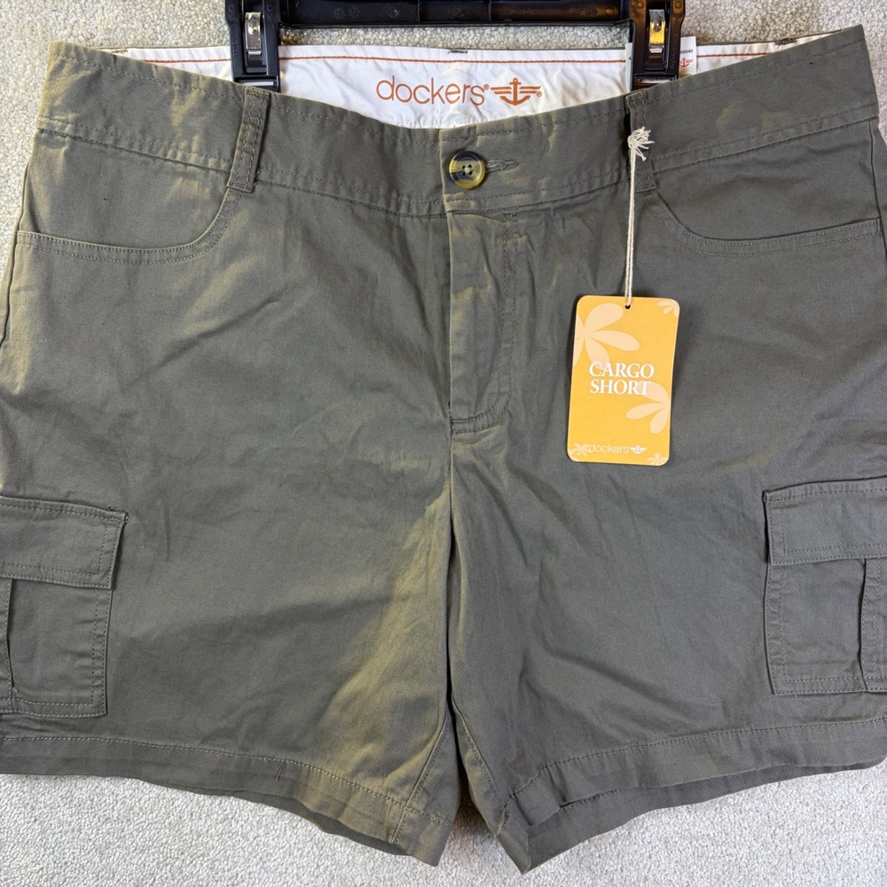 Dockers Cargo Shorts Women's 16 (37x7) Olive Green Stretch Utility Outdoor NEW
